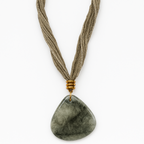 Collar Grace Kaki